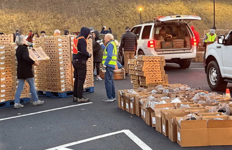 Rotary Club of Clayton October 22 newsletter: October 17 food distribution photo 2.